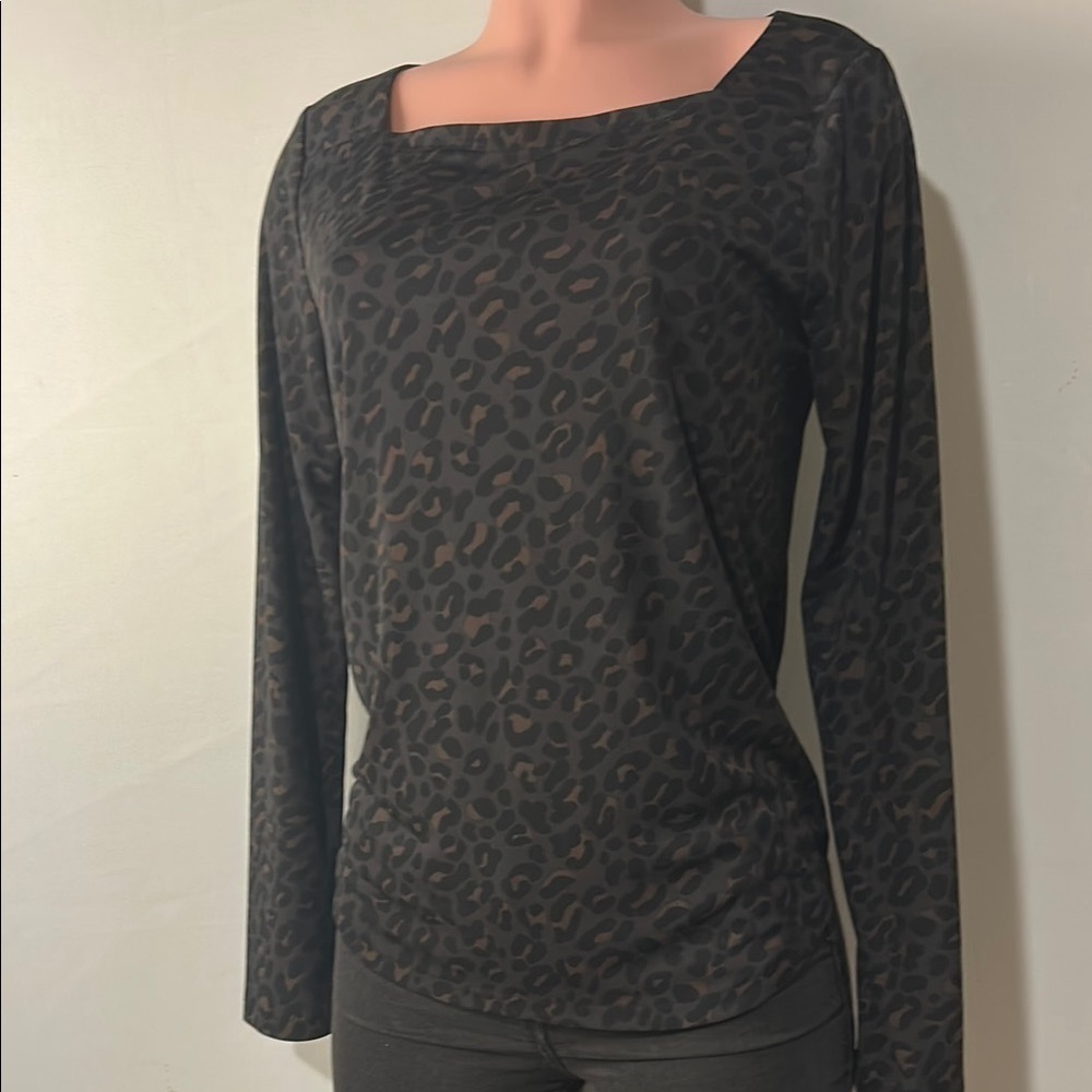 Ann Taylor Women’s Dark Brown Cheetah Print Long Sleeve Blouse Size Medium